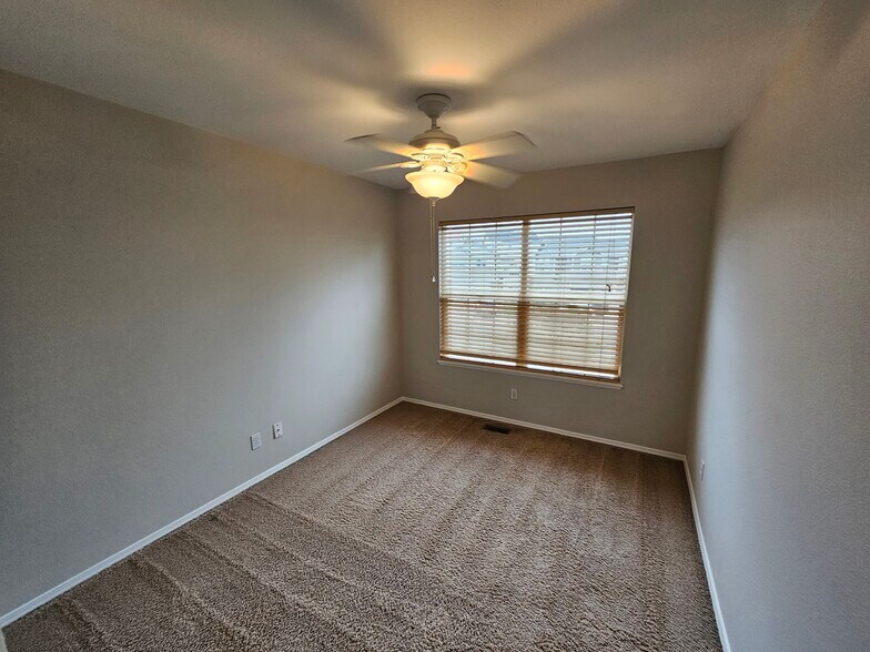 Building Photo - 6672 Wild Indigo Dr