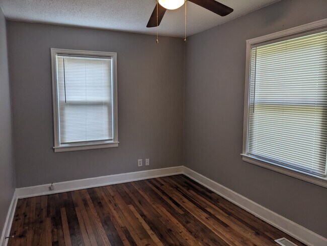 Building Photo - 1316 Sewanee Dr