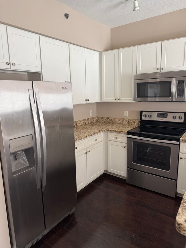 Building Photo - 1315 East Blvd