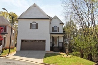 Building Photo - 2210 Orchard Park Cir NW