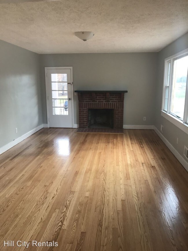 Building Photo - 1714 Graves Mill Rd