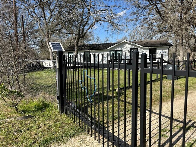 Building Photo - 108 Scarlet Oak Cove