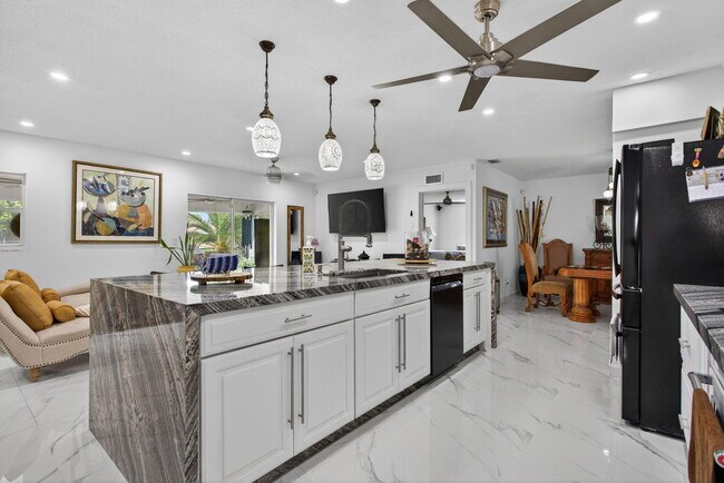 Building Photo - 6661 NW 23rd St