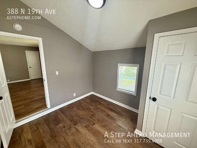 Building Photo - 388 N 19th Ave
