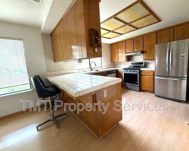 Building Photo - 2 Polvadera Ct