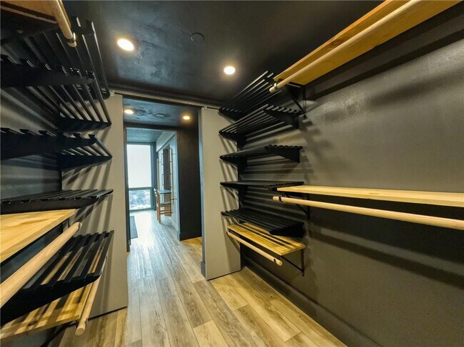 Building Photo - 2870 Pharr Ct S Northwest