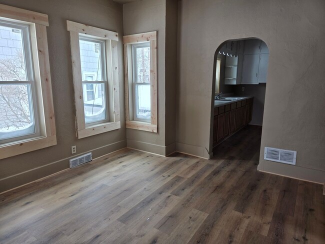 Building Photo - Freshly Updated 4 Bedroom 1 Bath Single Family Home in Marinette