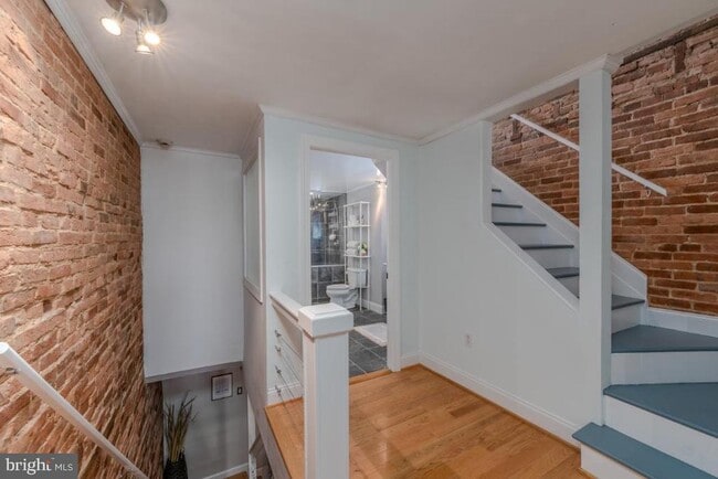 Building Photo - 2517 Fleet St