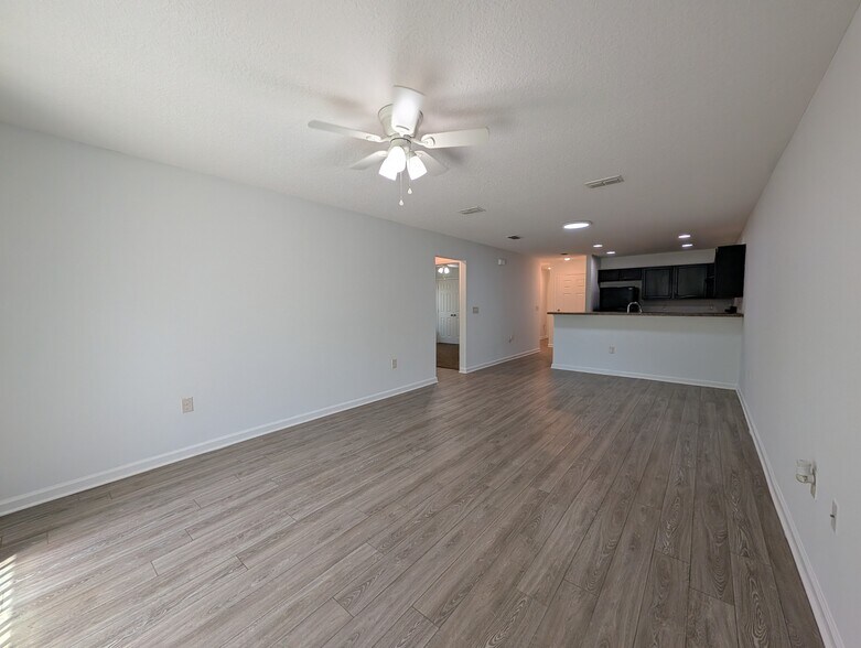 Building Photo - 119 Plantation Point Dr