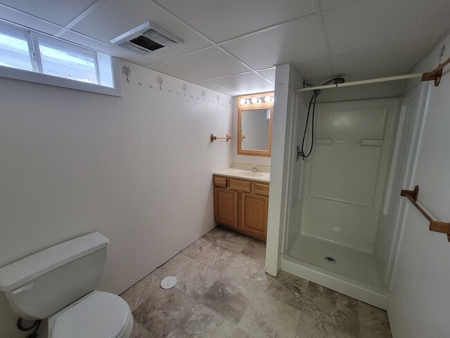 Building Photo - 1223 Lilac Ln