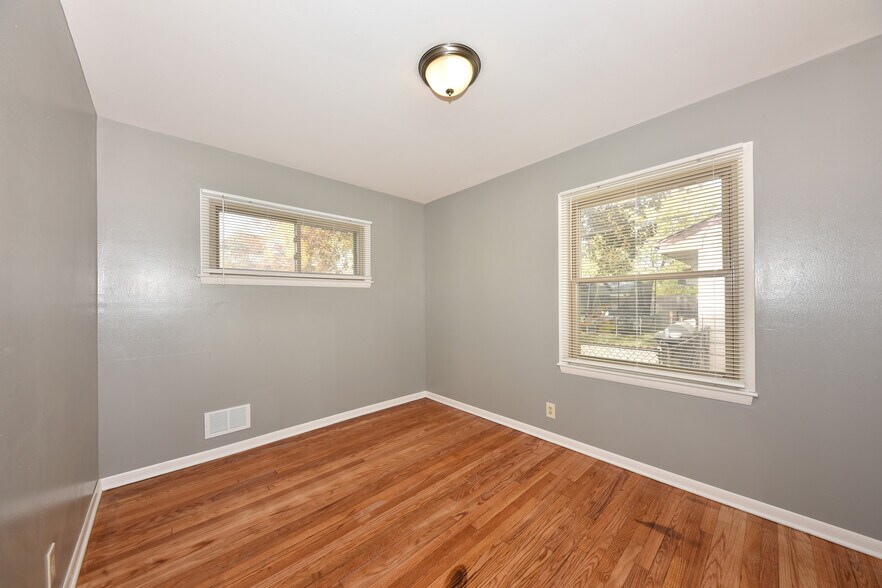 Building Photo - 5101 N 83rd St