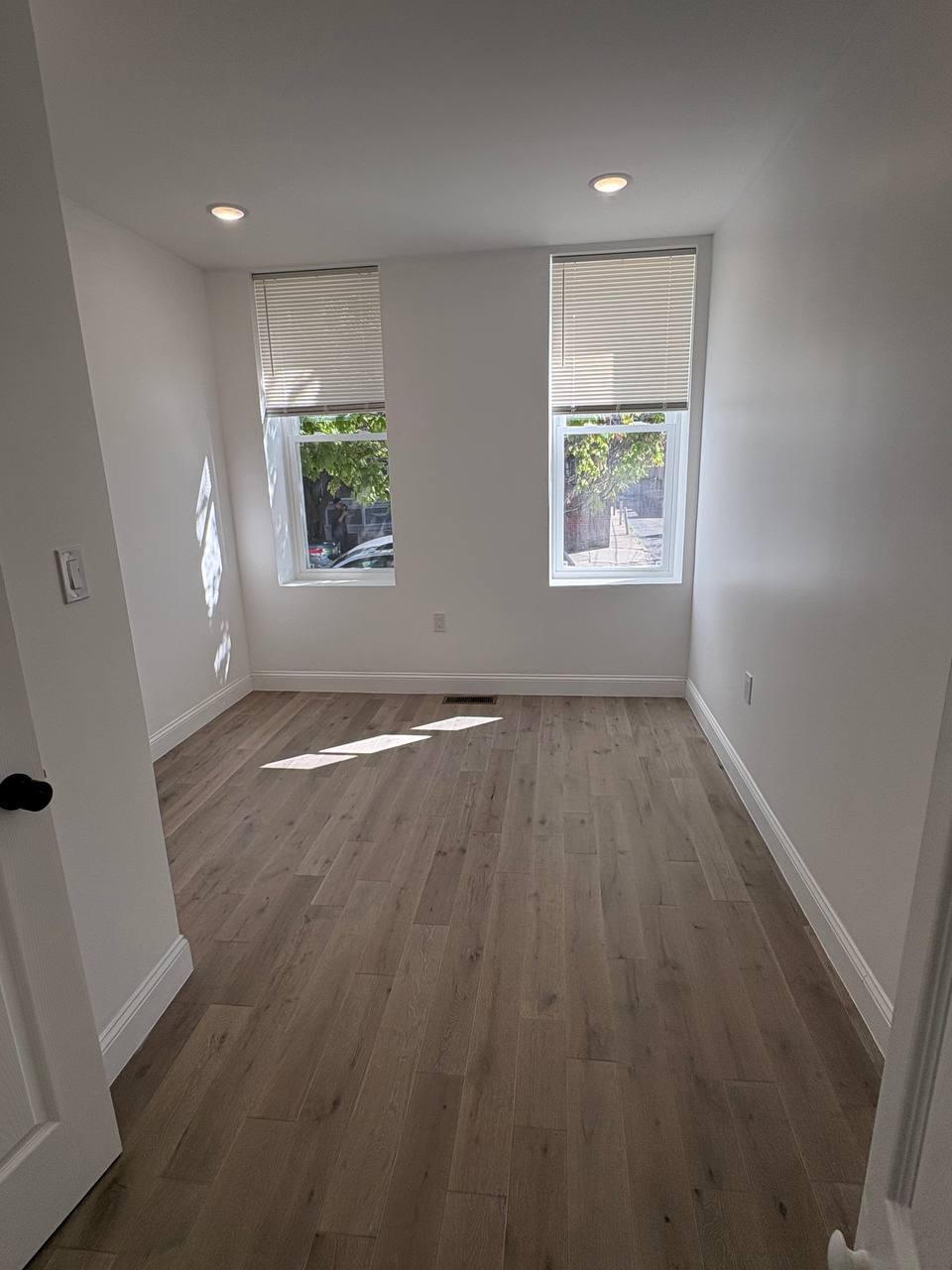 Building Photo - 1331 Dickinson St