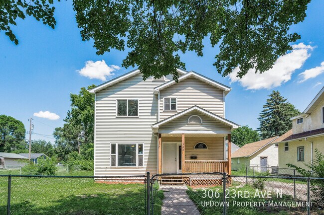 Building Photo - 306 N 23rd Ave