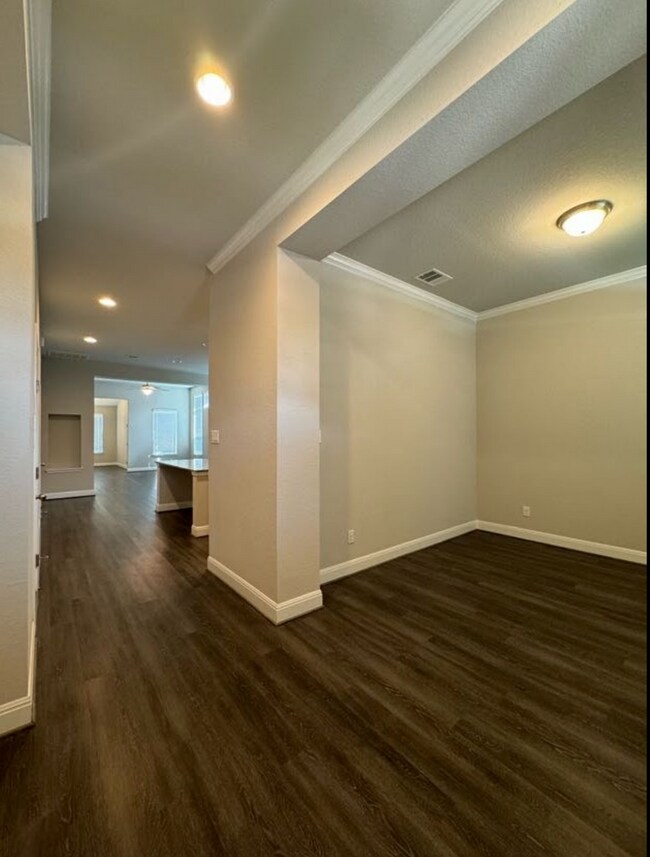 Building Photo - 6707 Gailan Ranch