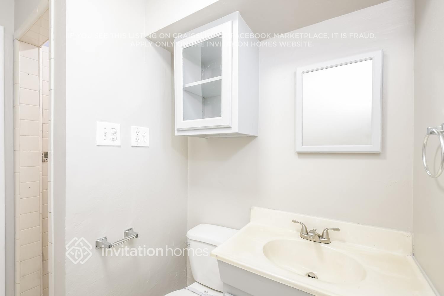 Building Photo - 10849 Murray Dr