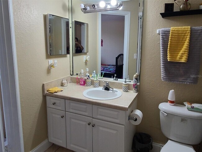 Building Photo - 4630 Commander Dr