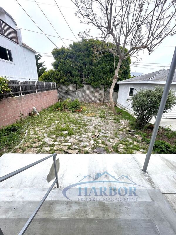 Building Photo - 3706 S Emily St