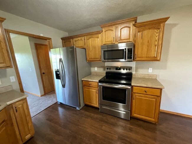 Building Photo - 740 Jefferson Ct