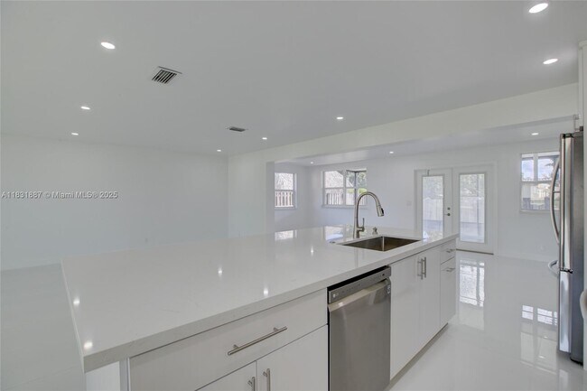 Building Photo - 1801 N 54th Ave