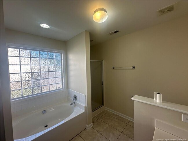 Building Photo - 5724 Crepe Myrtle Dr