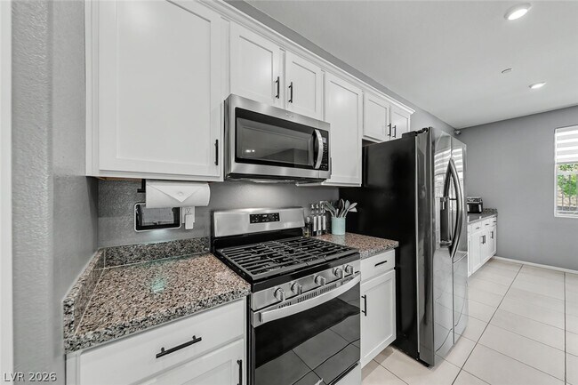 Building Photo - 10634 Sariah Skye Ave