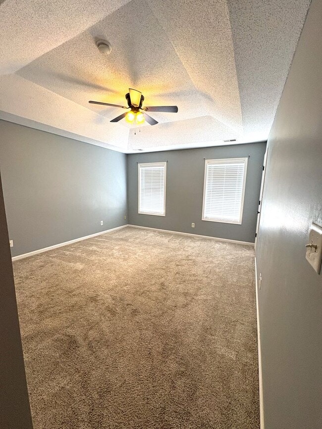 Building Photo - Beautiful 3-BR Colonial with Huge Bonus Room in Summerhaven!