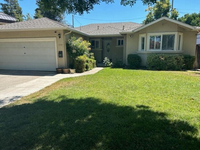 Building Photo - Beautiful Home with multiple upgrades!