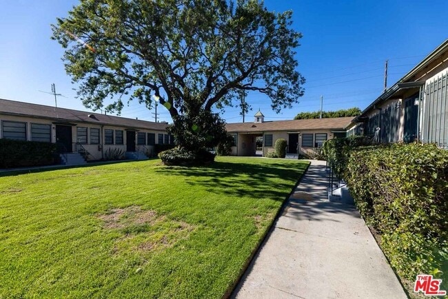 Building Photo - 1940 S Robertson Blvd