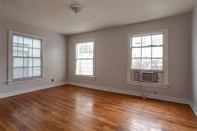 Building Photo - 3910 Linden Ave