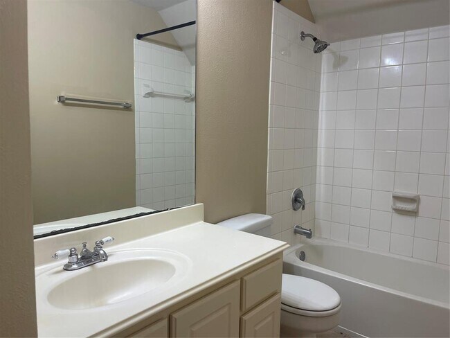 Building Photo - 14118 Millglen Ct