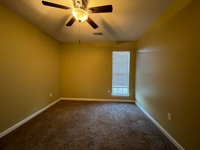 Building Photo - TRINITY LAKES, DESOTO CENTRAL SCHOOLS!