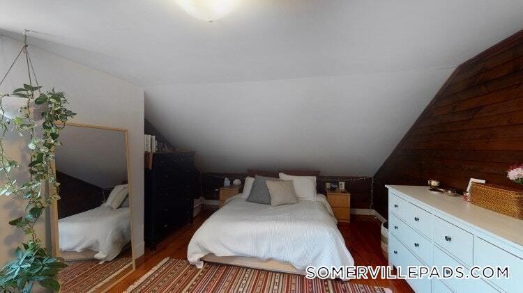 Building Photo - 58 Atherton St