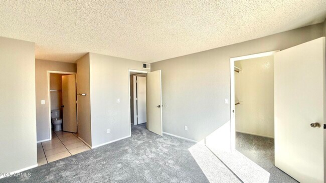 Building Photo - 5236 W Peoria Ave