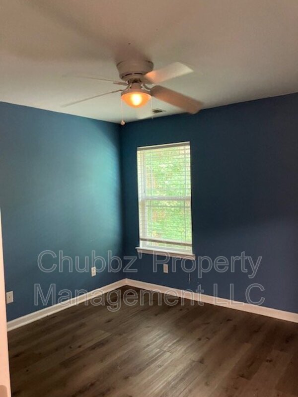 Building Photo - 12 Fan Palm Way