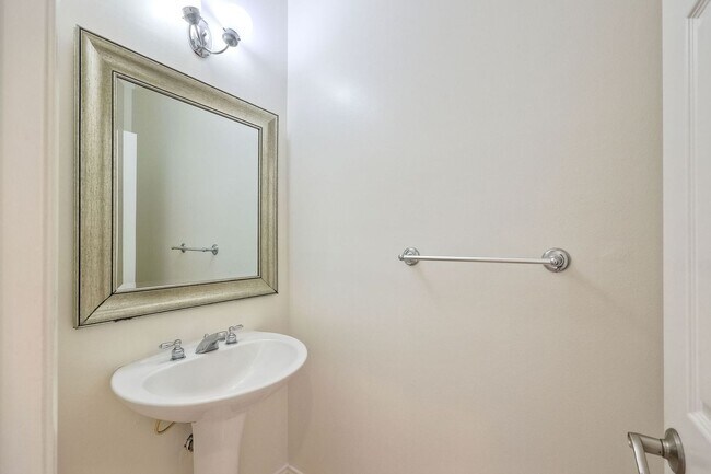 Building Photo - Recently Renovated 2-story home!