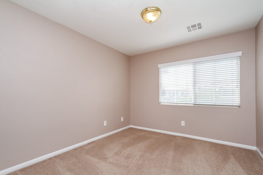 Building Photo - 10762 Sheridan Dawn Ct