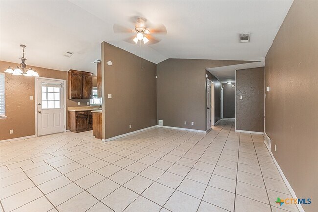 Building Photo - 3006 Belmont Dr