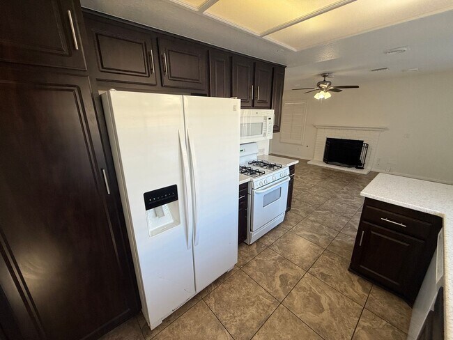 Building Photo - Spacious 4-Bedroom Home with Solar, Pool & Spa in Lancaster!