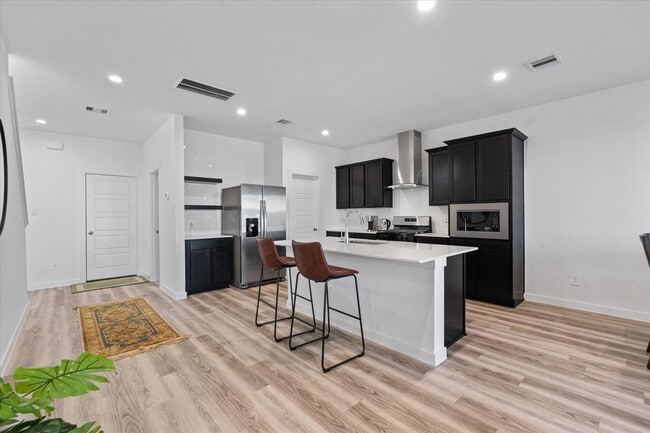 Building Photo - 3215 Rainwood Gate Dr