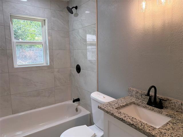 Building Photo - 2505 Normont Cir