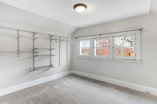 Building Photo - 7716 Lovella Ave