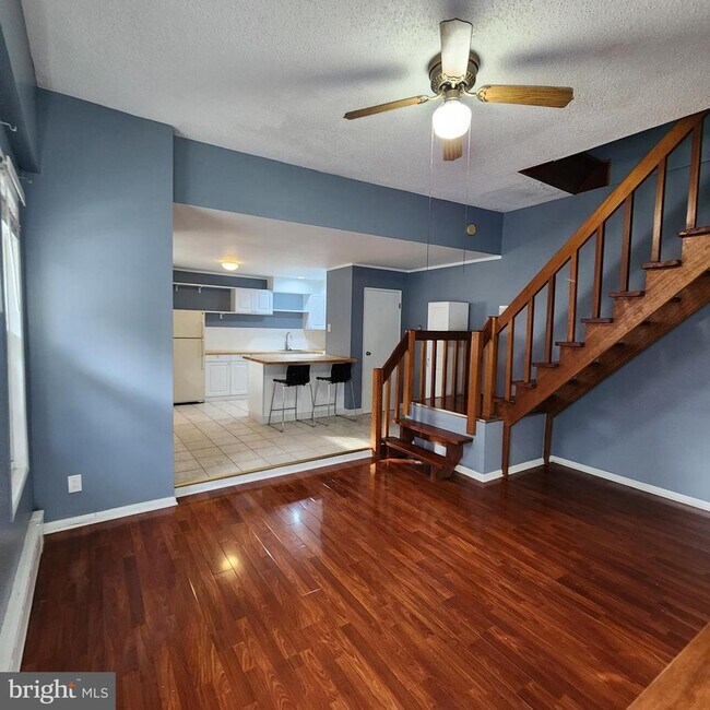 Building Photo - 1539 E Moyamensing Ave