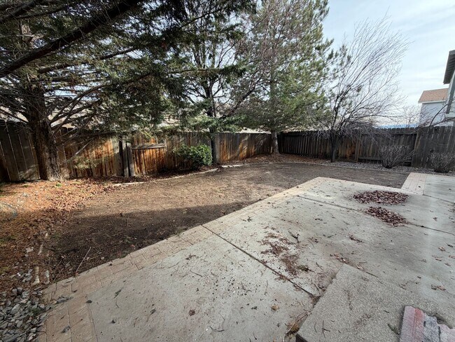 Building Photo - 3 Bedroom 2.5 Bathroom Home in Northwest Reno!