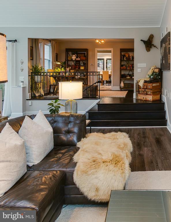 Building Photo - 15841 York Rd