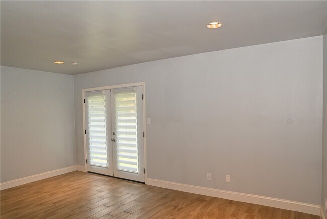 Building Photo - 5254 N Braeswood Blvd