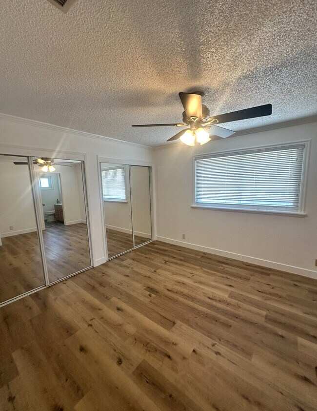 Building Photo - 1701 Ventura Way