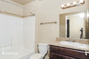 Building Photo - 3894 Thomas St