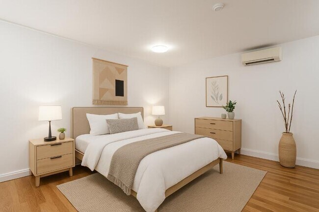 Building Photo - 2 bedroom in ELMHURST NY 11373