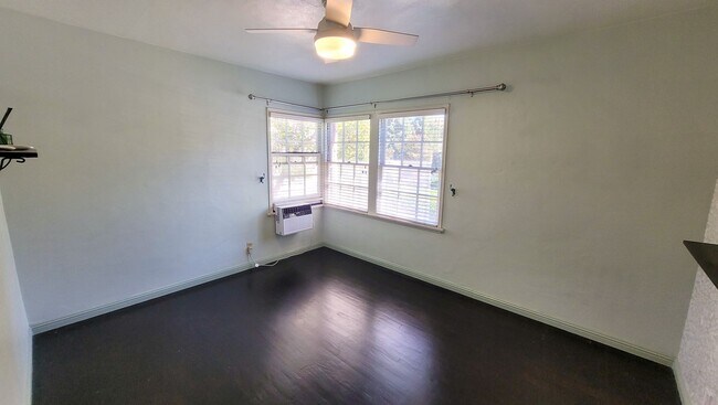 Building Photo - Gorgeous 3 Bed 2 Bath House In Whittier Co...