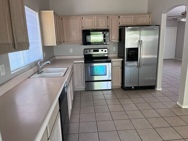 Building Photo - 3 Bed/ 2Bath Single Level Home in Ahwatukee Area